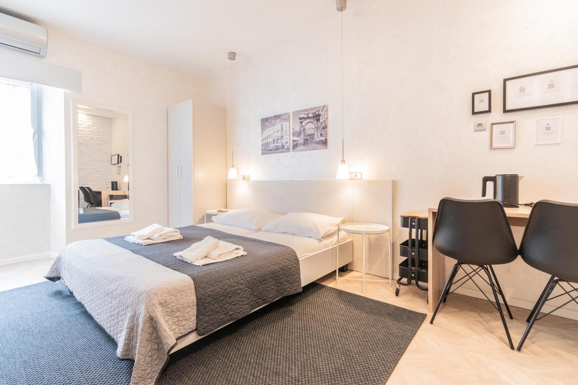 L&B Old Town Studio Apartments Pula Habitación foto